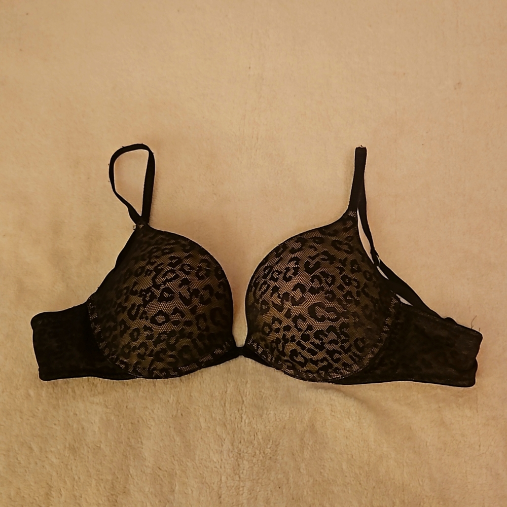 SOLD Victoria Secret PINK Super Padded Bra
